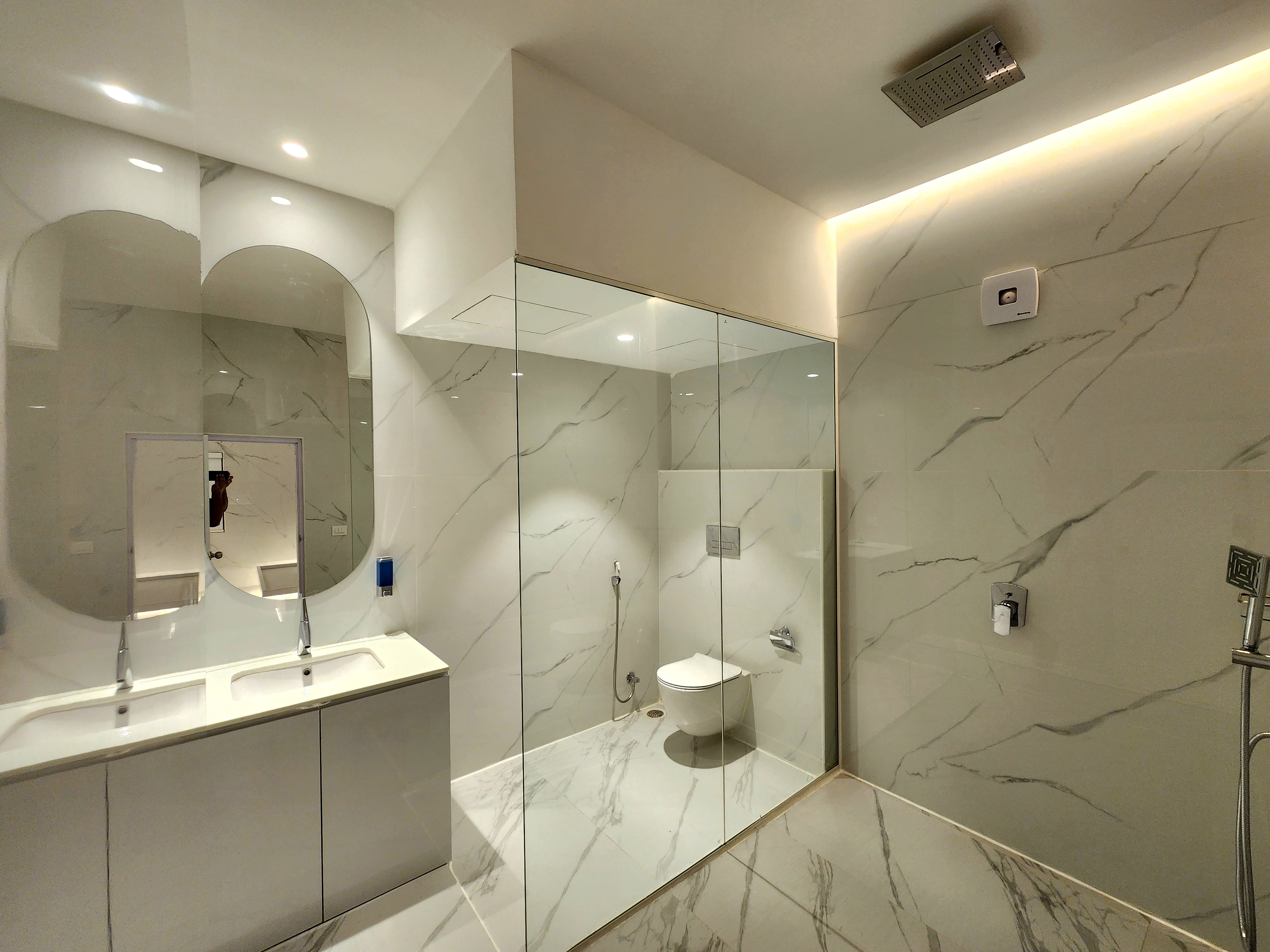 Landcorp Hotels Hitec City - Tap to explore photos