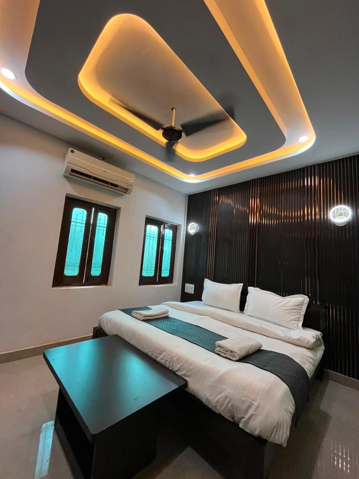 udgam hotel bhawarvillas - Tap to explore photos
