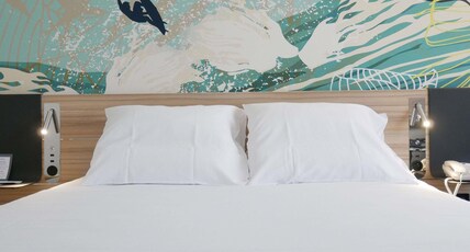 Novotel Narbonne Sud Room Type - Superior Room with 1 double bed and 1 double sofa bed Novotel Narbonne Sud Room Type - Superior Room with 1 double bed and 1 double sofa bed