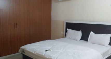 HOTEL MADHAVI ELITE Room Type - Deluxe Room