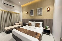 Hotel Unicorn, Althan