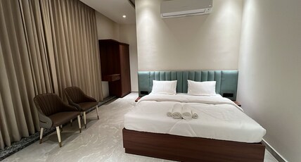 Riviera Resort Room Type - Bedroom 7