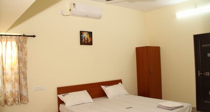 SAPNA RESIDENCY Room Type - Deluxe Family Suite Room with City View