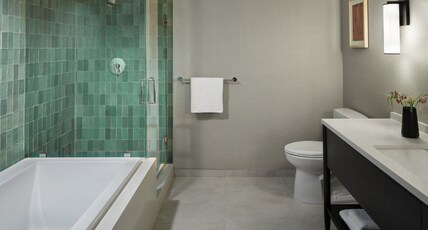 Kimpton Buchanan Hotel Room Type - 1 King Corner Spa