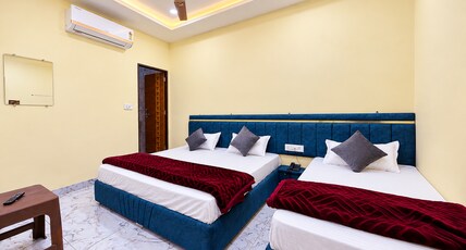 Hotel Vaibhav Palace Room Type - Triple Bed Room Hotel Vaibhav Palace Room Type - Triple Bed Room