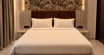 Hotel La Serene Room Type - Deluxe Room
