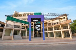 Photos of Super Townhouse Oak Sun City Mall Hisar
