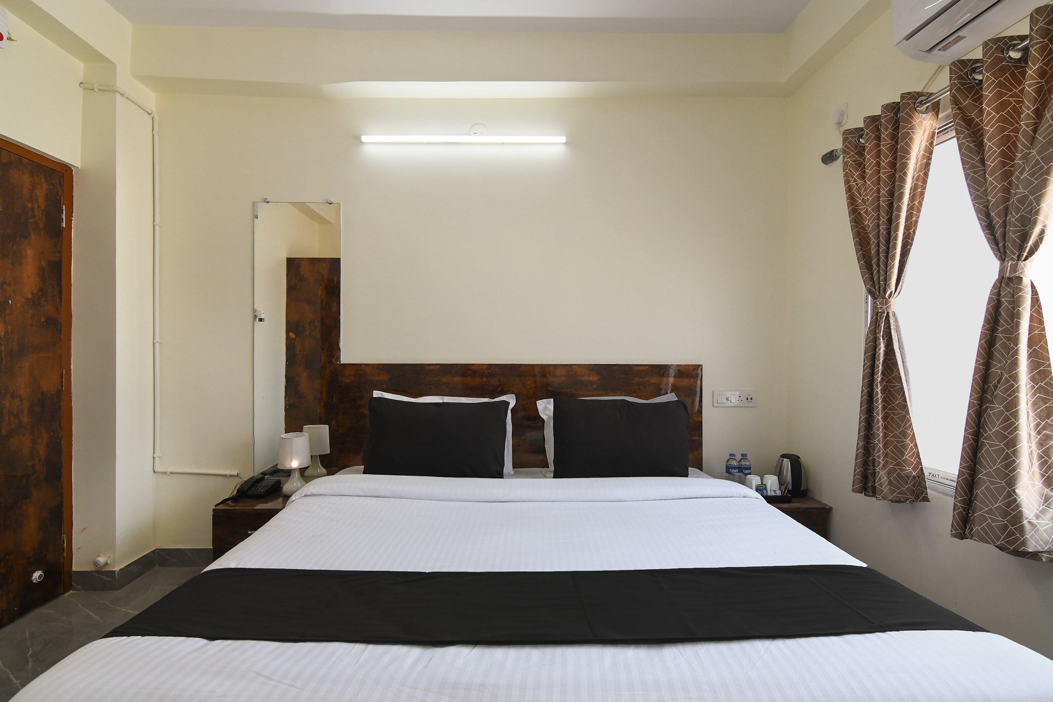 Hotel O Atindra - Tap to explore photos