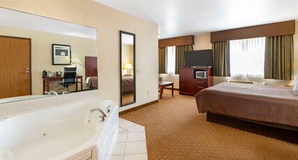 Best Western Wittenberg Inn Room Type - Suite-1 King Bed, Non-Smoking, Whirlpool, Sofabed, Microwave And Refrigerator, Wi-Fi, Continental Br Best Western Wittenberg Inn Room Type - Suite-1 King Bed, Non-Smoking, Whirlpool, Sofabed, Microwave And Refrigerator, Wi-Fi, Continental Br