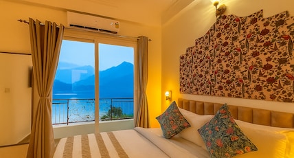 The Neeraj Ganga Rajmahal Wellness With Ganga View Room Type - Premium Room With Mountain and Ganga View Balcony The Neeraj Ganga Rajmahal Wellness With Ganga View Room Type - Premium Room With Mountain and Ganga View Balcony