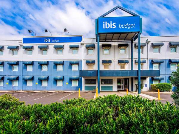 ibis Budget Dandenong - Tap to explore photos