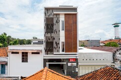 OYO 614 Graha 8 Syariah Indonesia