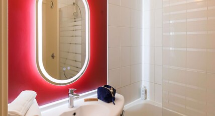 ibis Strasbourg Airport Le Z Room Type - Standard Room with one double bed and one single bed