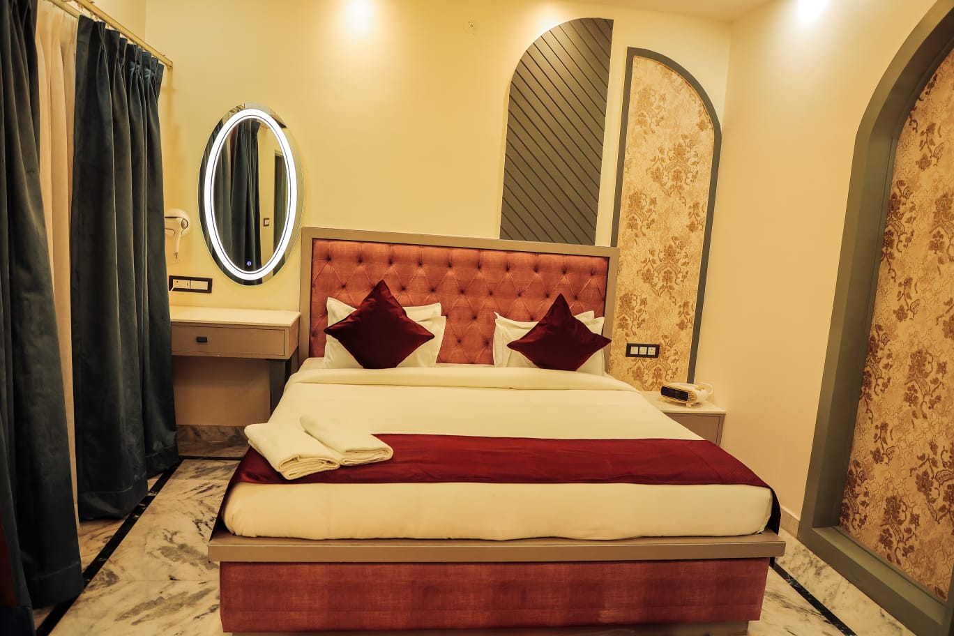 Anirudh Homestay - Tap to explore photos