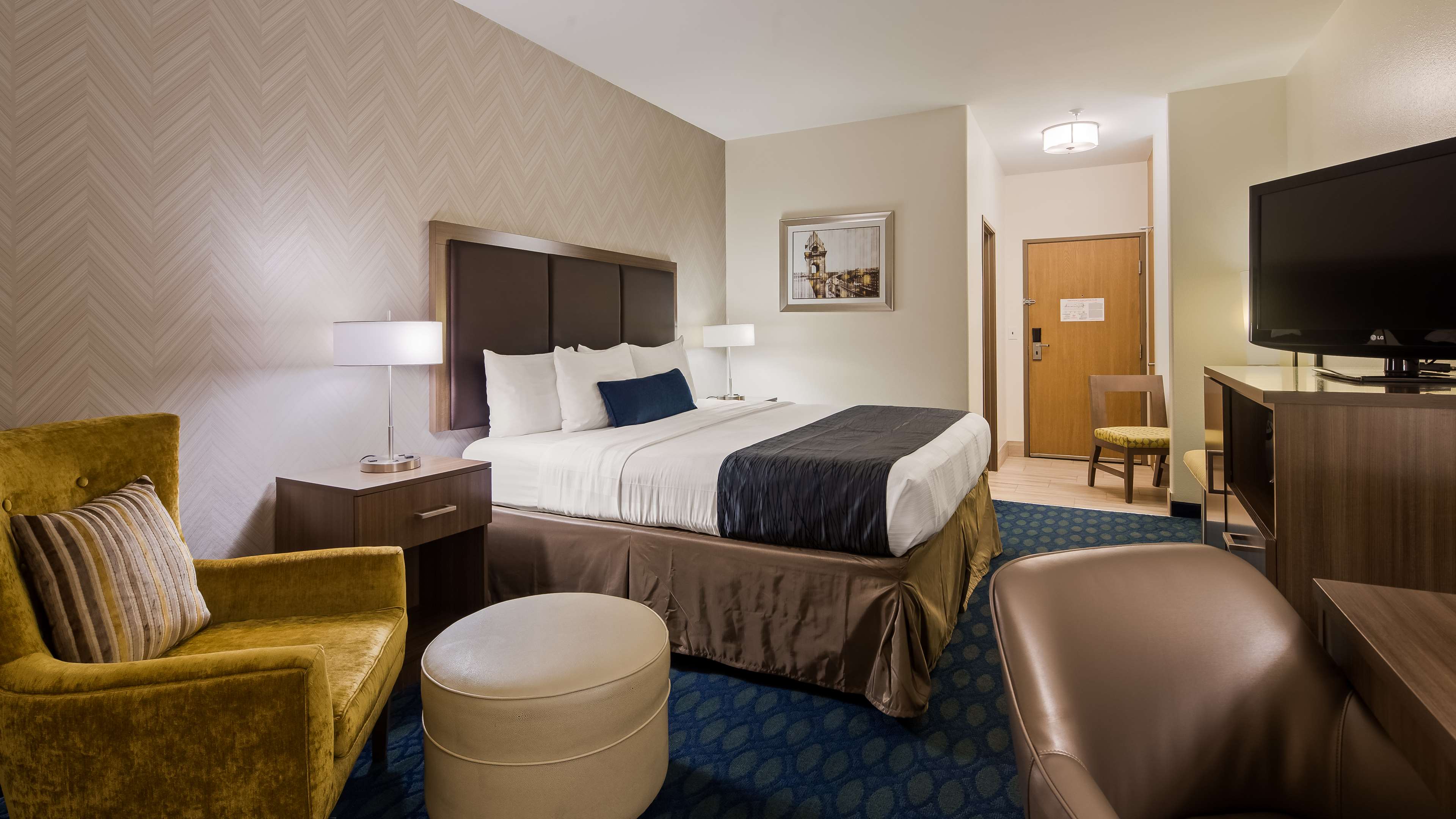 Best Western Plus Tulsa Inn & Suites - Tap to explore photos