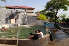 Hotel Aqua Waterfall
