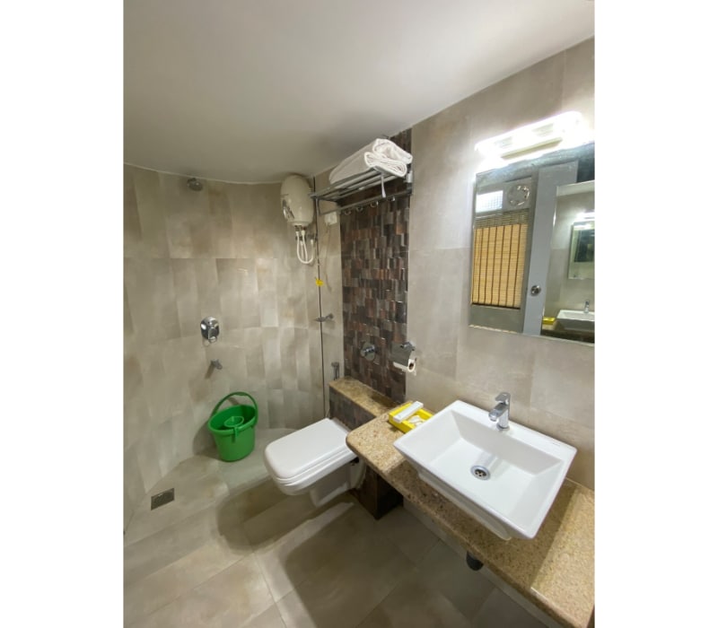 2 Stay Bridge - Tap to explore photos