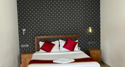Munnar Family Castle Room Type - Deluxe Room