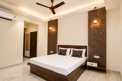 Villa with mini pool jacuzzi & steam bath