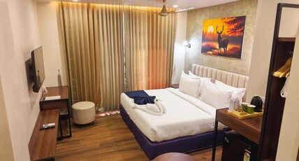 RIVER BAY ATHIRAPPILLY Room Type - Standard Room With Balcony
