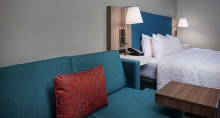 Hampton Inn - Jupiter/Juno Beach Room Type - 1 KING STUDY W SOFABED NS