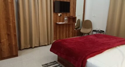 HOMLEE AYODHYA Room Type - Royal Suite AC Room