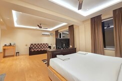 Address of Hotel The Polo