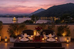 Grandeur Boutique Staycation By the Lake Fatehsagar Udaipur