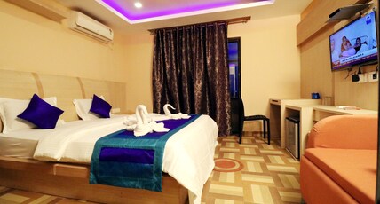 Hotel Kalinga Room Type - Super Deluxe with Bathtub