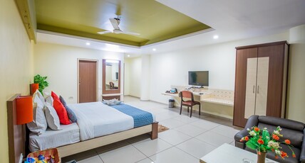 Galaxy Hotel Room Type - Executive Room Double Bed (Complimentary Hi-Speed  Wi-Fi Service)