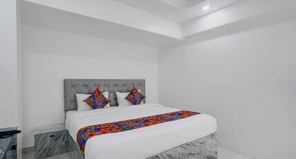 FabHotel Blue Birds Room Type - Deluxe Room