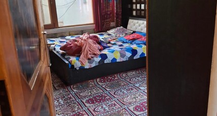 Izzat Guest House Room Type - Deluxe Room