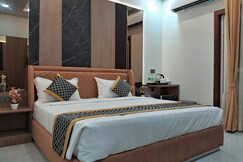 KASPAR SUITES