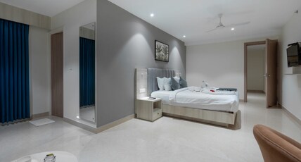 Hotel Golden Couch, Kozhikode, Vadakara. Room Type - Premium Rooms
