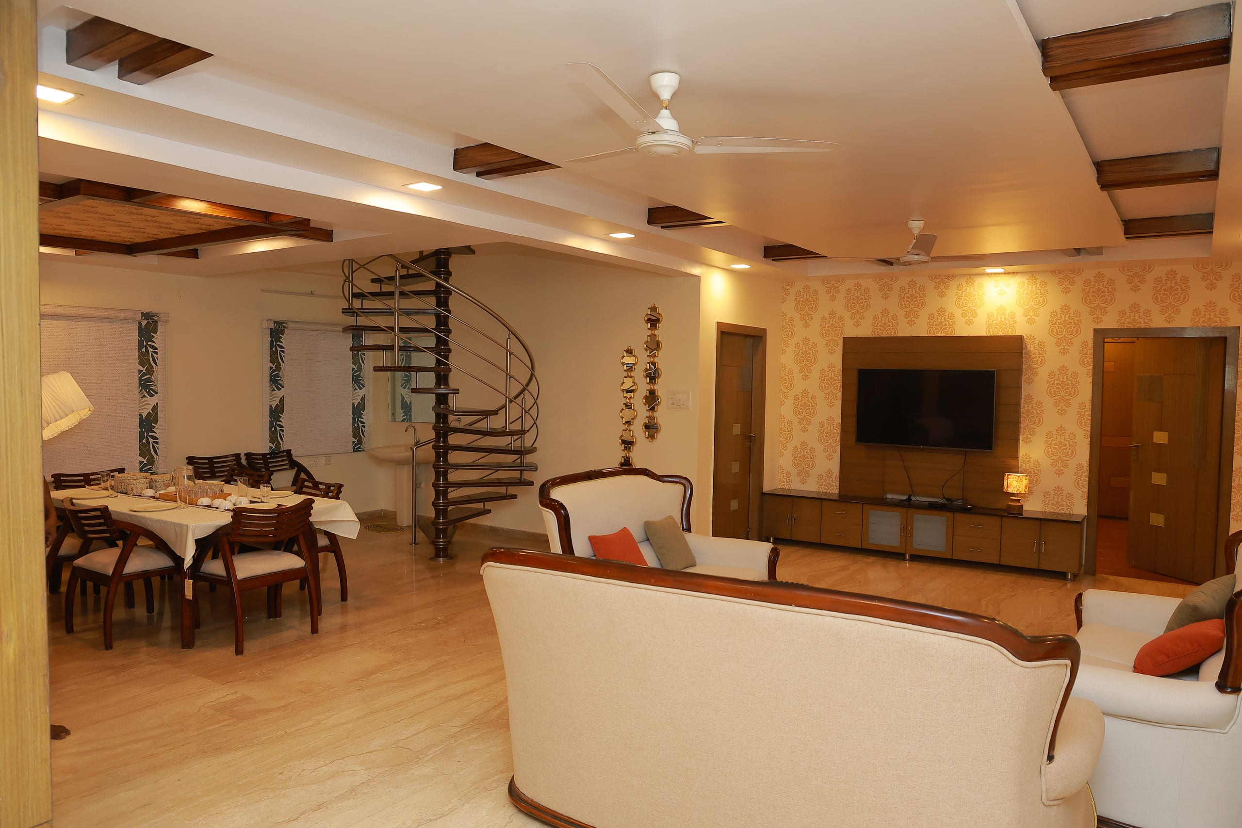 Luxury 4BHK with a open lawn Banjara Hills - Tap to explore photos