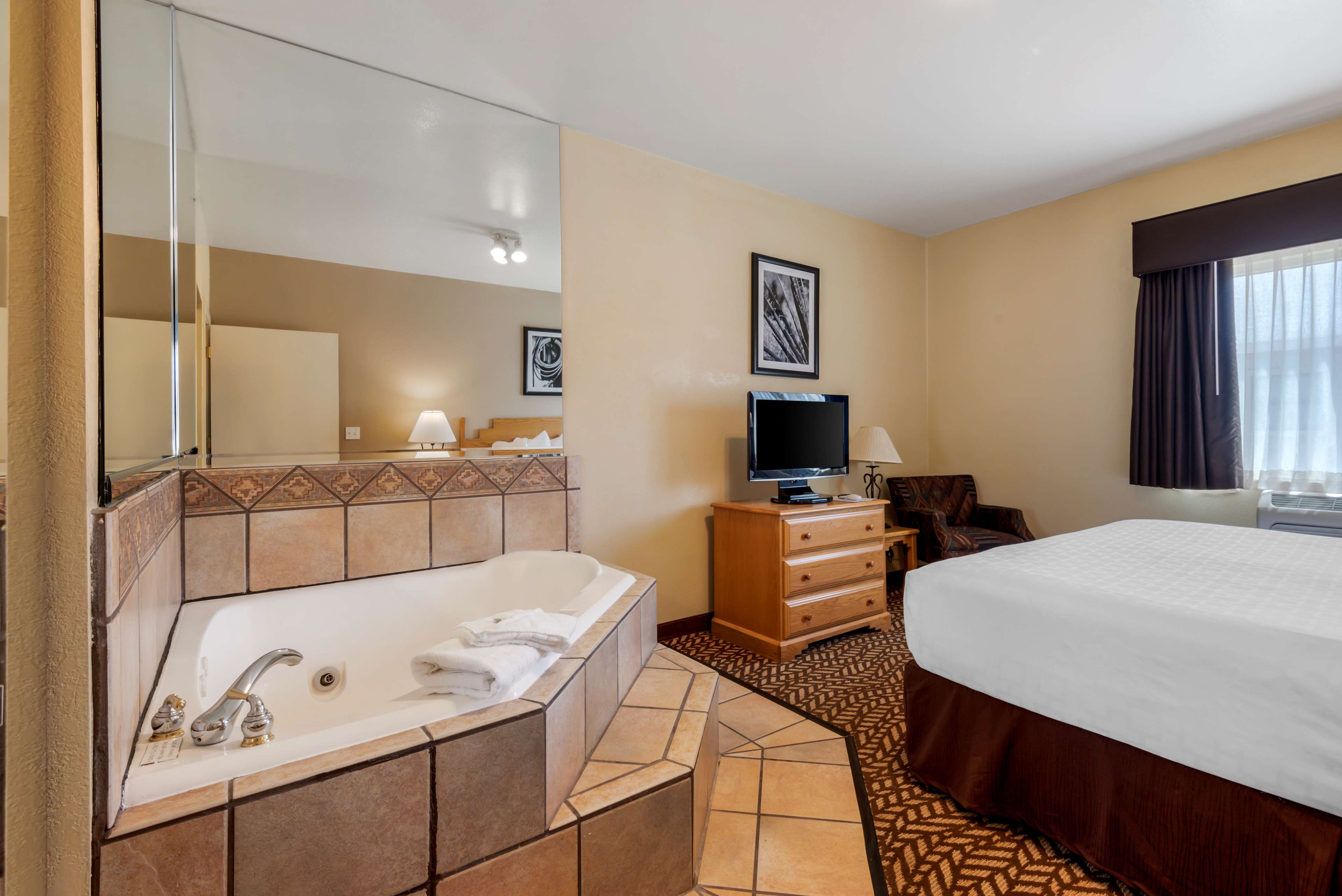 Best Western Turquoise Inn & Suites - Tap to explore photos