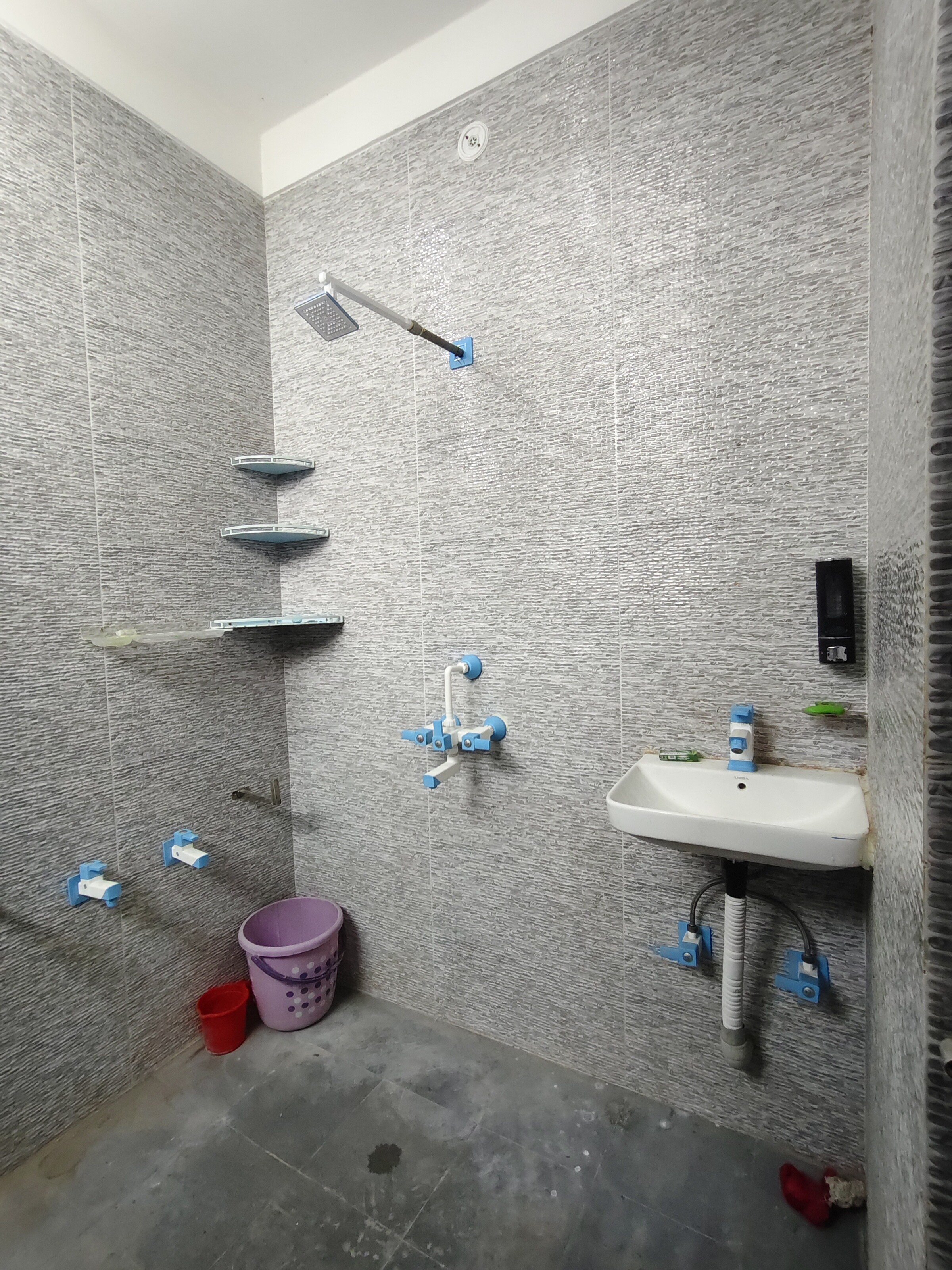 VIP Homestay - Tap to explore photos