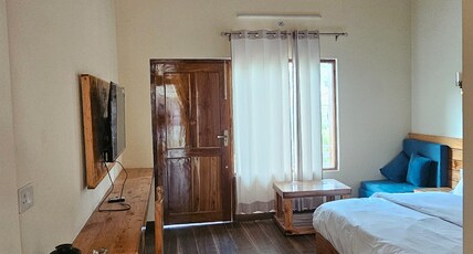 Aamantran Stay's A Boutique B&B Room Type - Deluxe Mountain View Room