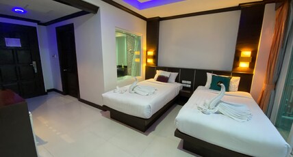 77 Patong Hotel & Spa Room Type - Deluxe Room - Twin
