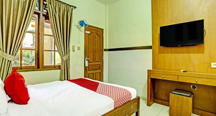 OYO Collection O 91125 Puri Dewa Bharata Room Type - Delux Family