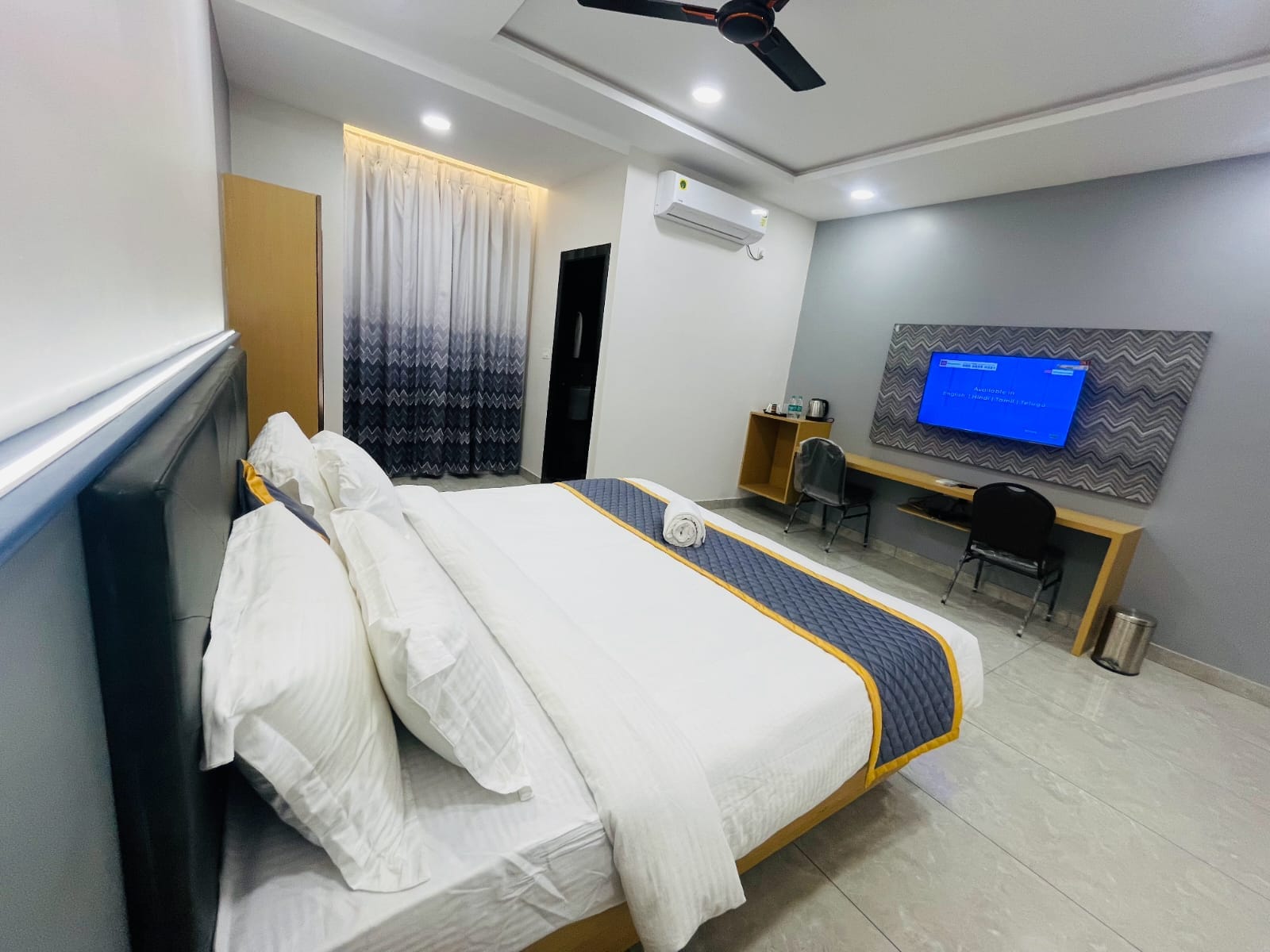Subbayya Inn - Tap to explore photos