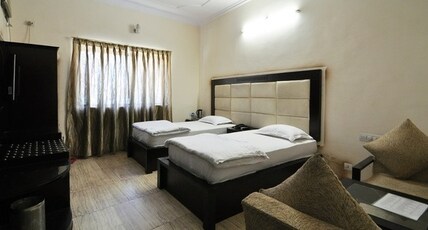 Hotel Jasmine Room Type - Deluxe Room