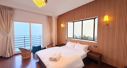 The Emili Schenkl House Kurseong Room Type - Premium View with Balcony (Teesta)