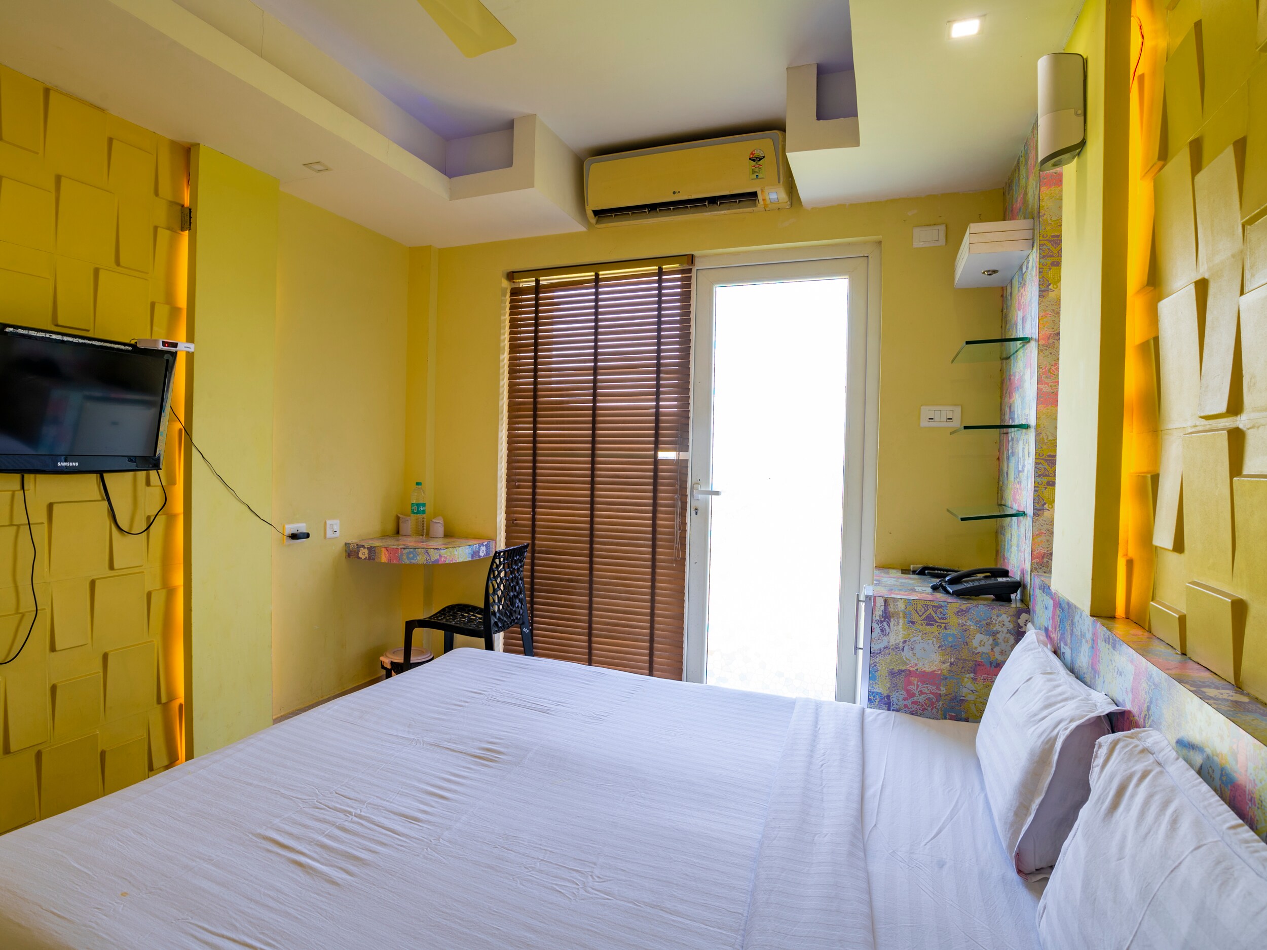 welcome inn backpackers - Tap to explore photos