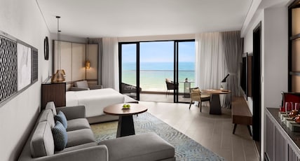 Crowne Plaza Phu Quoc Starbay by IHG Room Type - 1 King Junior Suite Oceanfront Crowne Plaza Phu Quoc Starbay by IHG Room Type - 1 King Junior Suite Oceanfront
