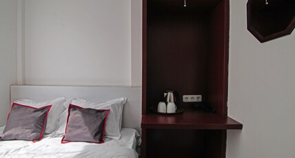 Hotel O Koala House Room Type - Indonesia Suite Double