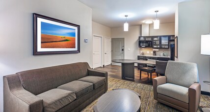 Candlewood Suites Houston - Pasadena, an IHG hotel Room Type - 1 Kng 1 Bdrm Stud Ste Comm Mobil Acc Tub