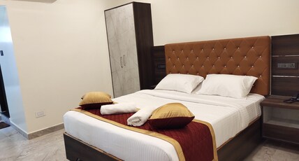 Santhi Residency Room Type - Deluxe Ac rooms