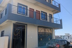 Hotel De Anmol Suites