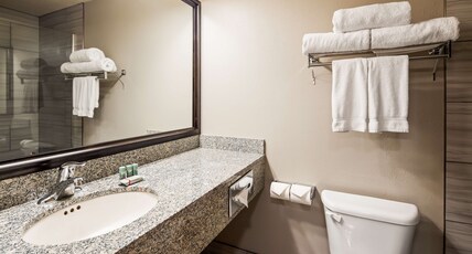 Best Western Sawtooth Inn and Suites Room Type - 2 Queen Beds, Non-Smoking, High Speed Internet Access, Hairdryer, Refrigerator, Coffee Maker, Full B